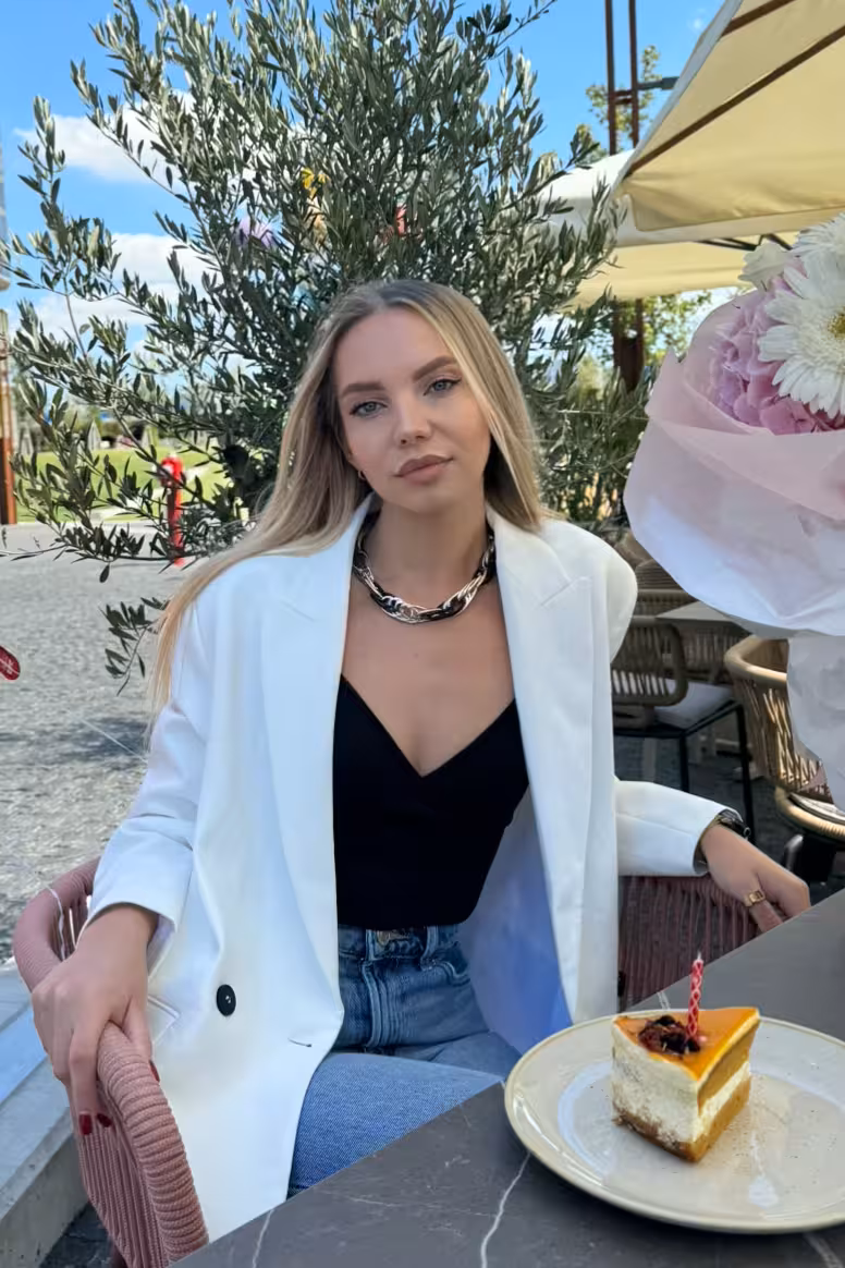 Yulia 28 yo from Bratislava Slovakia I'm a bride searching for my beloved forever