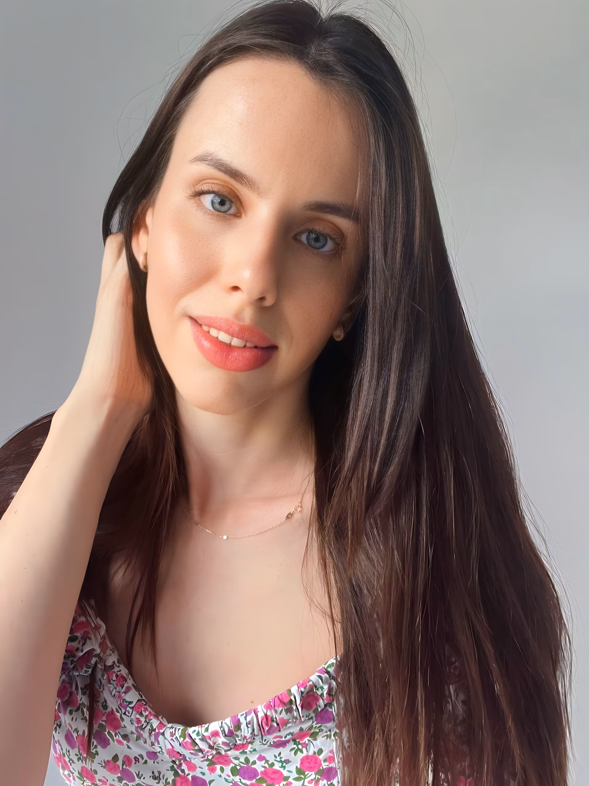 Lilia 30 Bucharest Romania I'm a bride who needs my hero husband