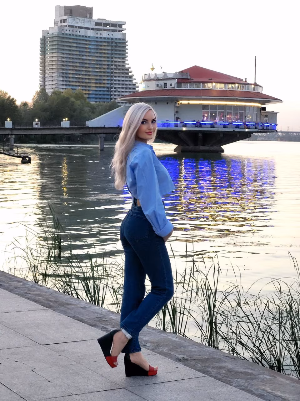 Yulia 40 Dnipropetrovsk Ukraine I'm ready to find my prince partner