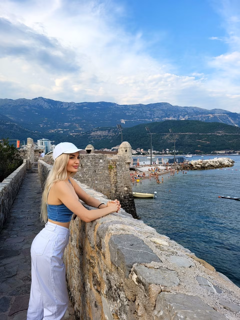 Yulia 40 Dnipropetrovsk Ukraine I'm ready to find my prince partner