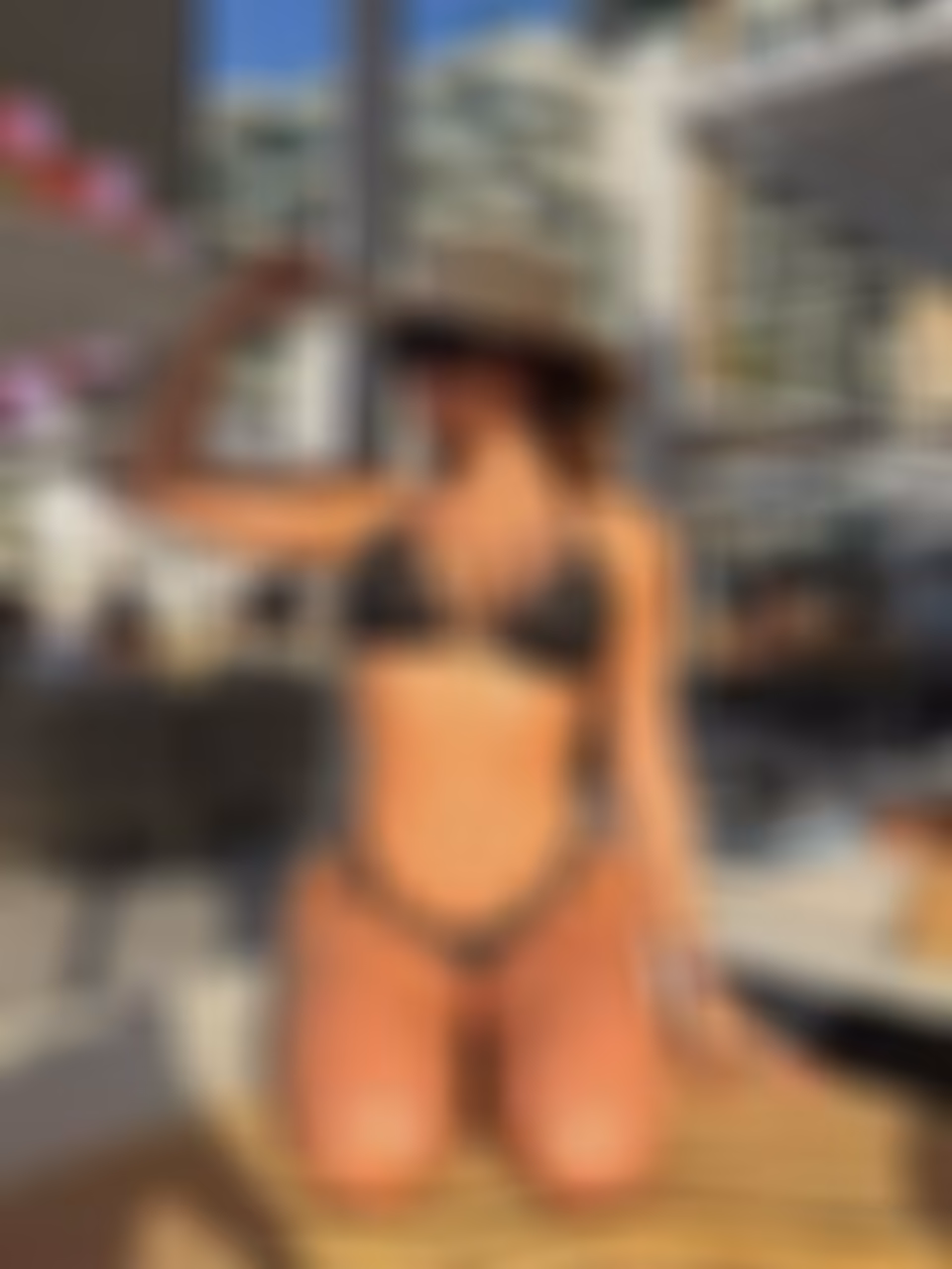 Diana 37 yo from Bogota Colombia I want to find my gentleman husband