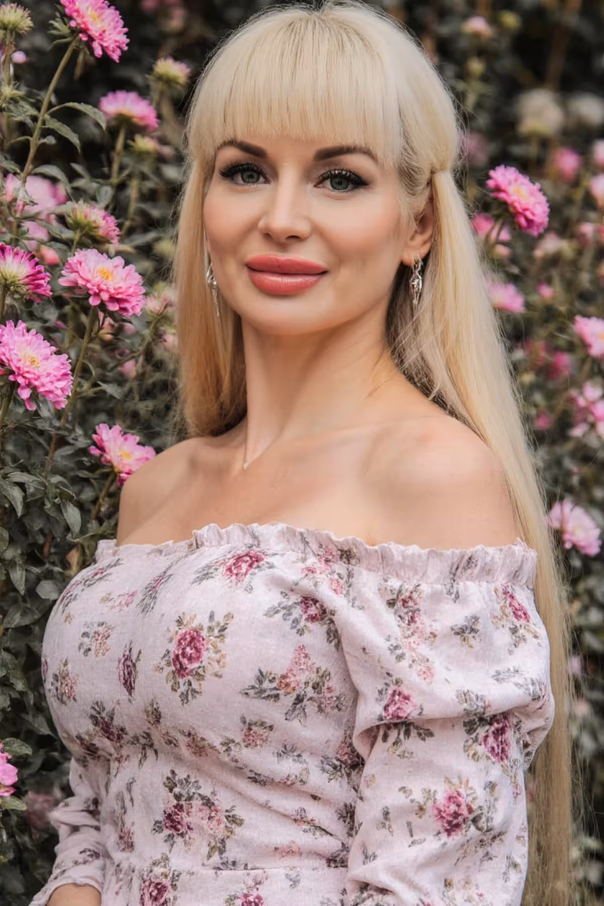 Olena 47 yo from Zaporozhia Ukraine I want to find my soulmate and best friend