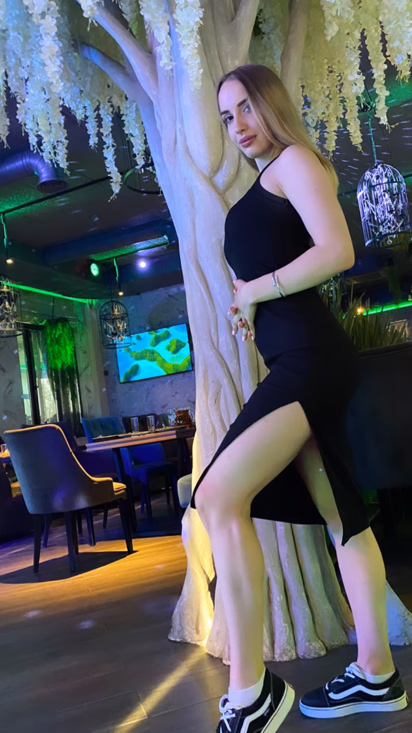 Anastasiia 24 Torrox Spain I want to meet my gentleman