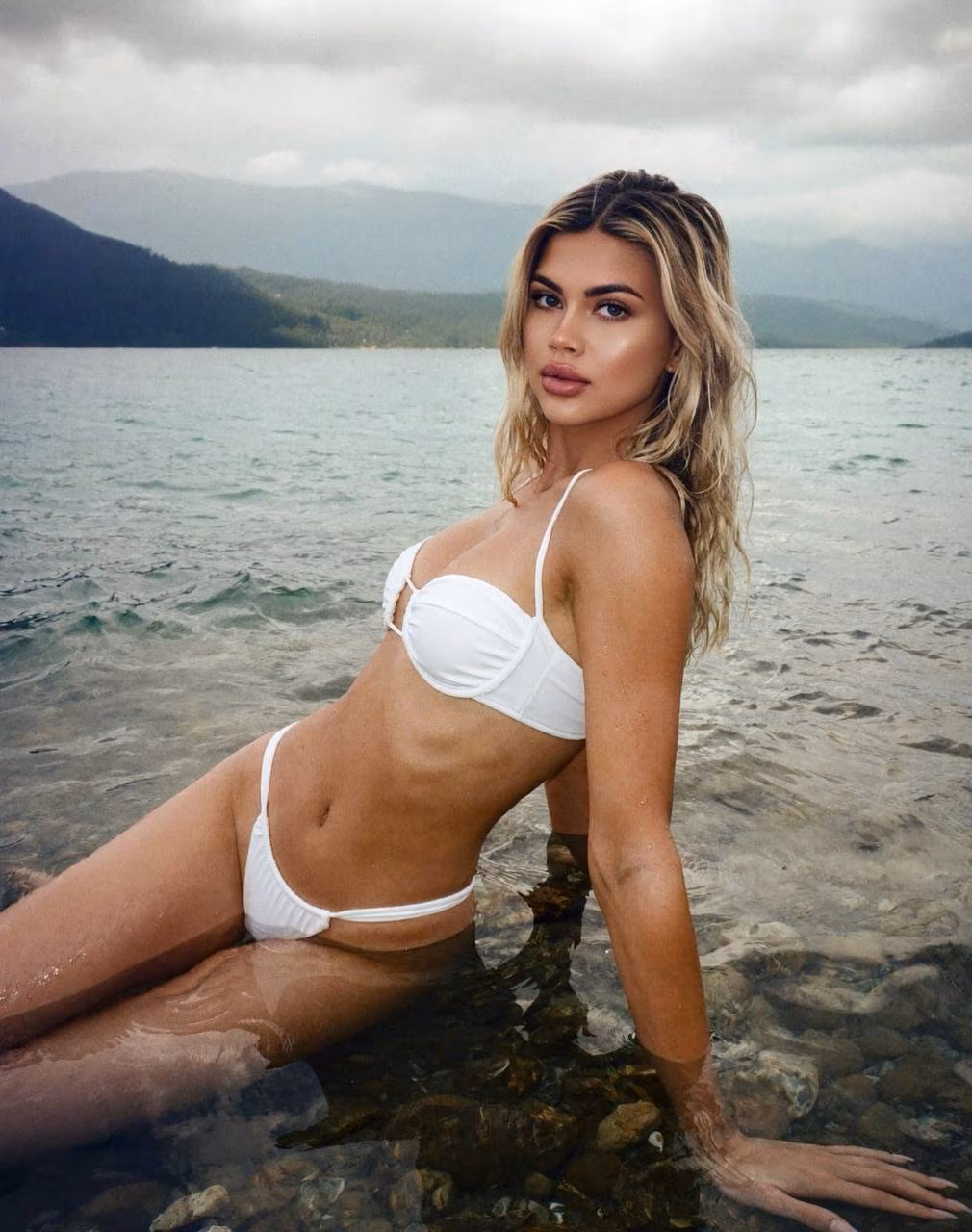 Daria 22 Kyiv Ukraine I'm a bride looking for my partner