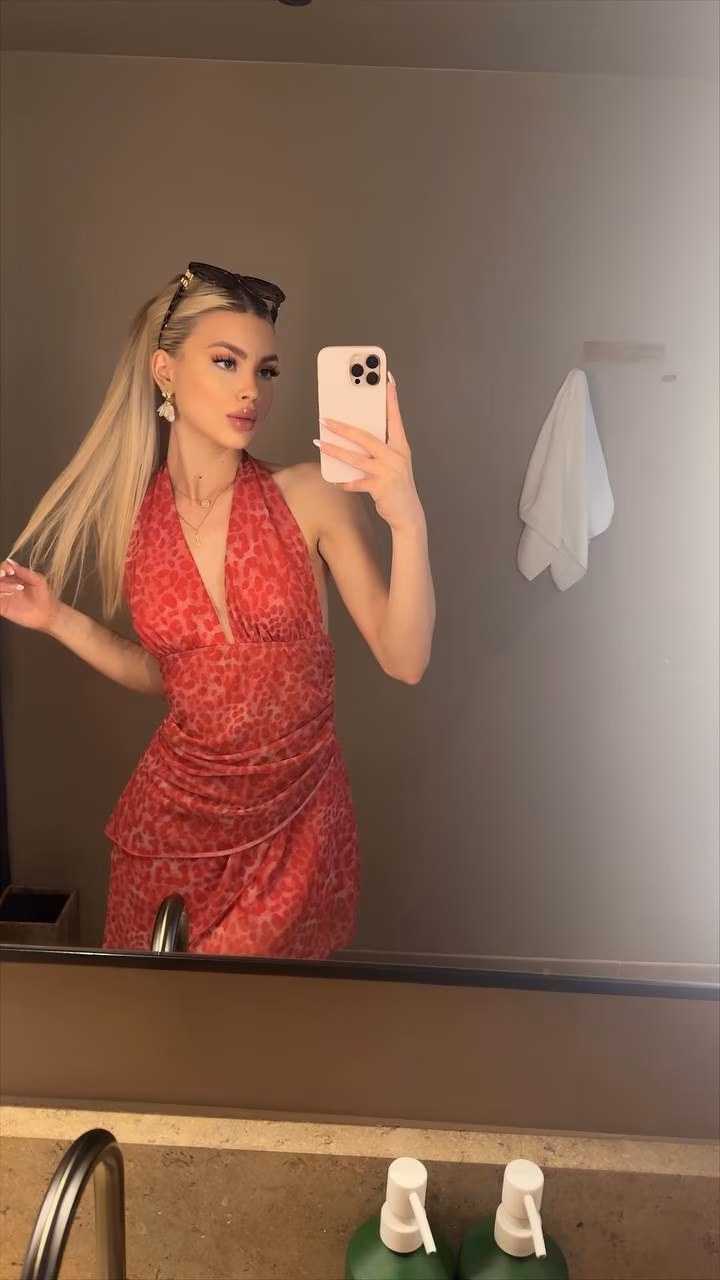 Daria 22 Kyiv Ukraine I'm a bride looking for my partner