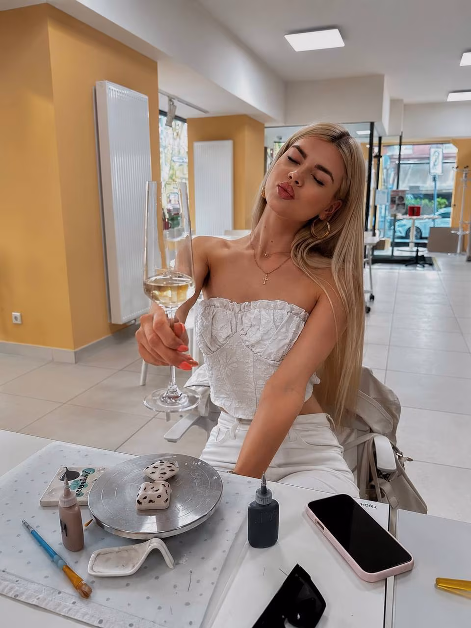 Daria 22 Kyiv Ukraine I'm a bride looking for my partner