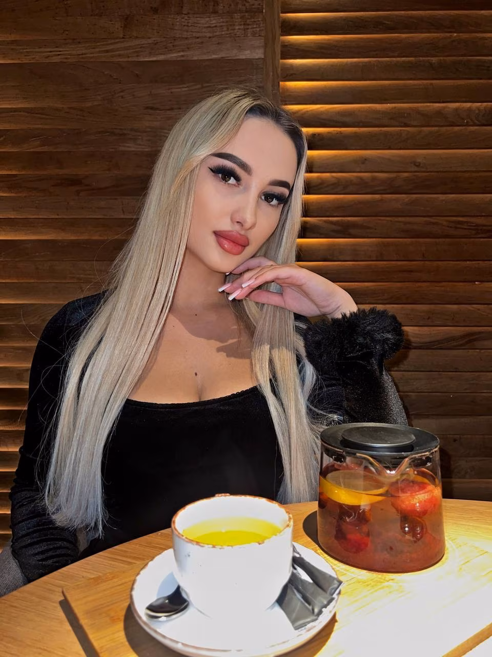 Anna 24 Ivano-Frankivsk Ukraine I'm looking for my hero man
