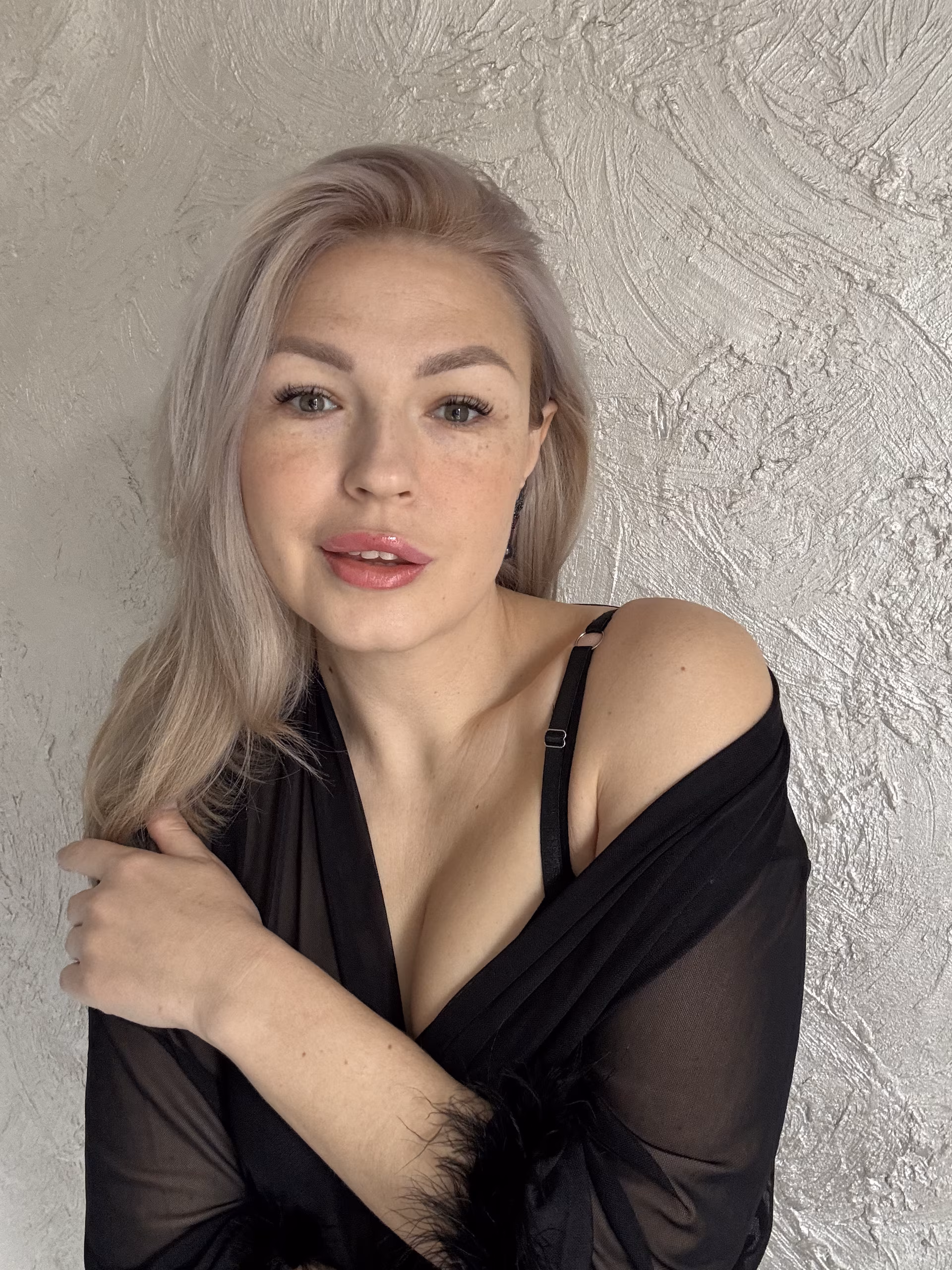 Alena 39 Kryvyi Rig Ukraine I'm ready to meet my forever love