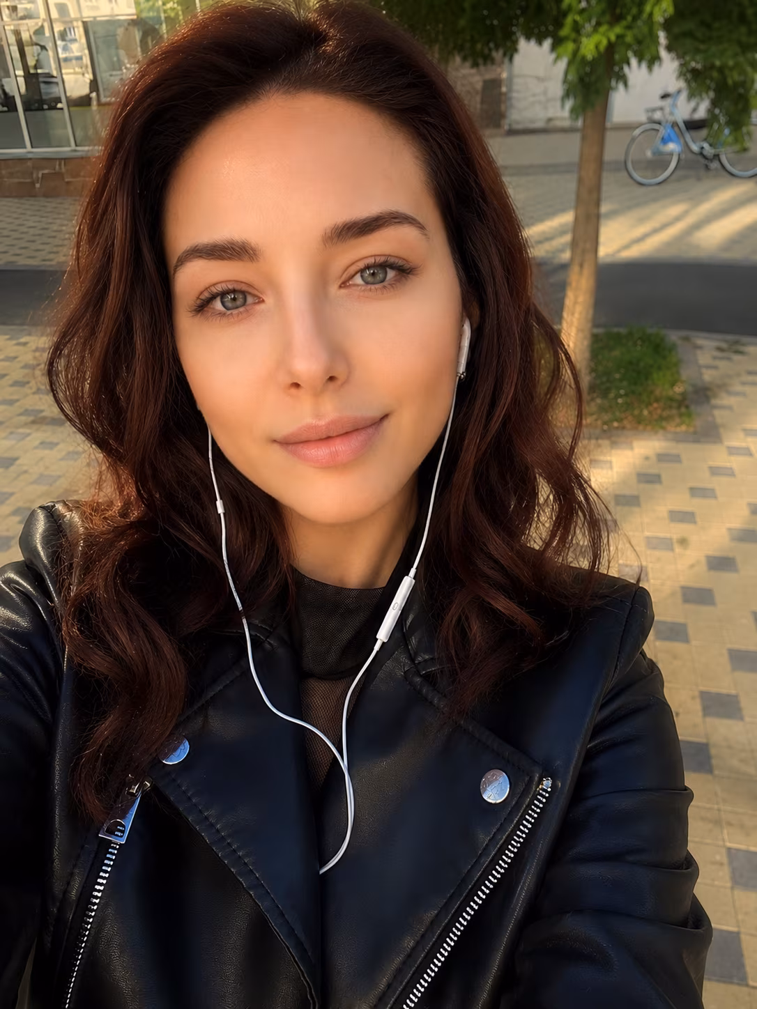 Anna 34 Kyiv  Ukraine I want to find my other half forever