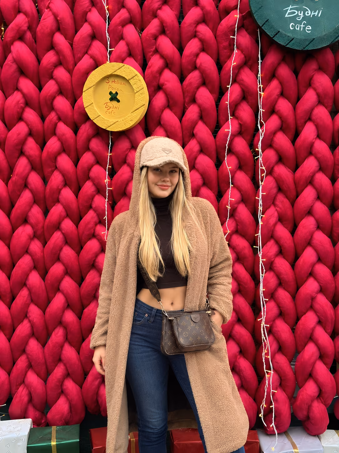 Anita 22 Okhtyrka Ukraine I want to find my soulmate husband