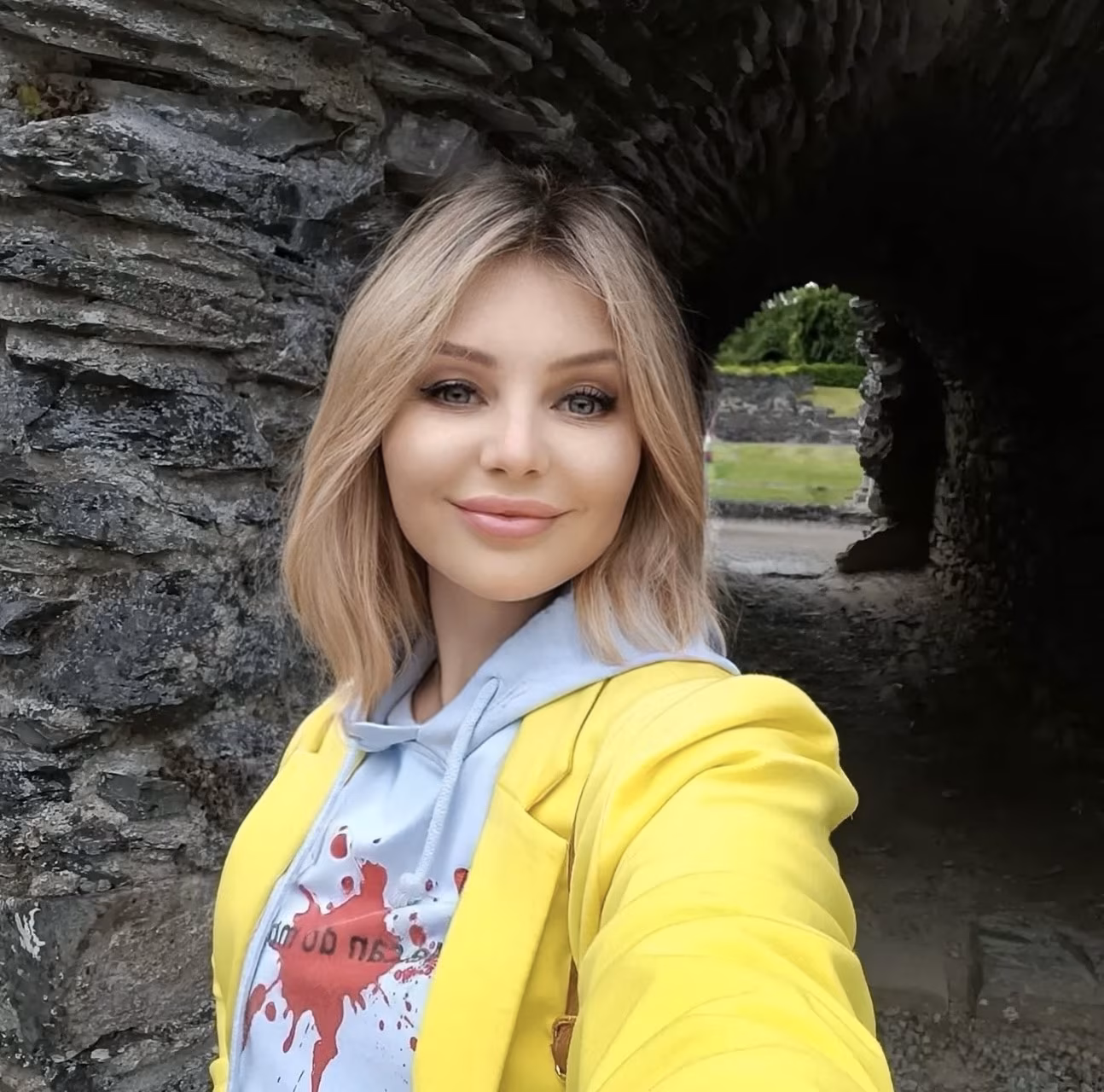 Olena 48 Dublin Ireland I want to meet my dream husband