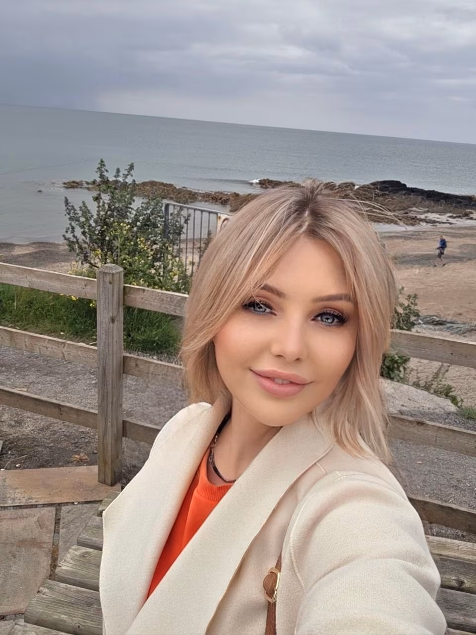 Olena 48 Dublin Ireland I want to meet my dream husband