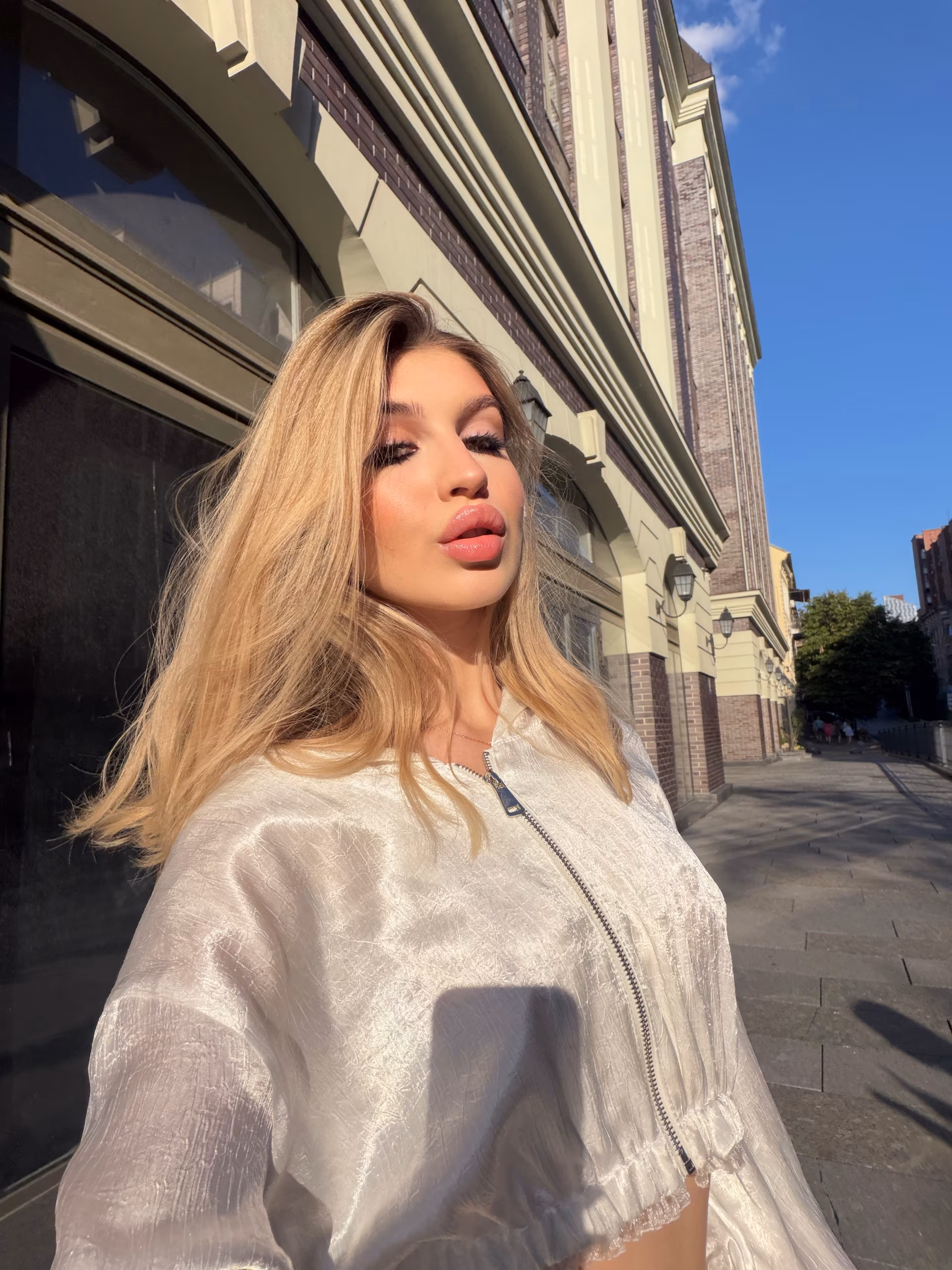 Lilia 20 Kyiv Ukraine I want to meet my other half forever