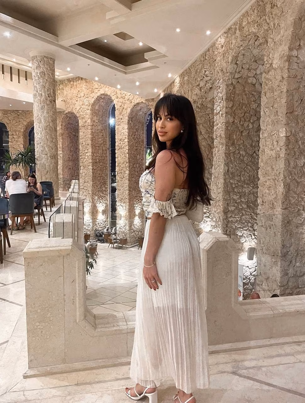 Andela 29 Vienna Austria I'm a bride who wants my one and only