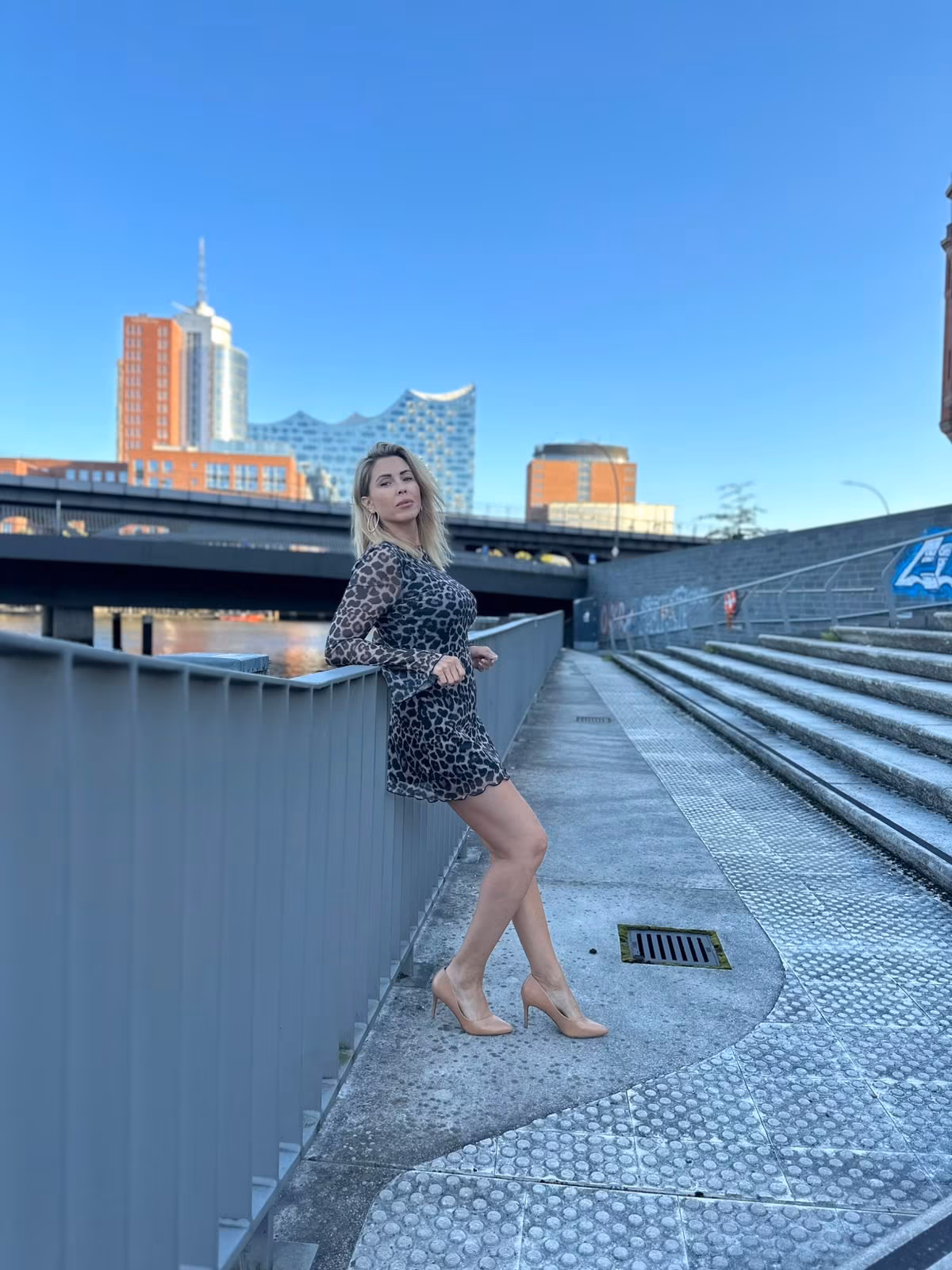 Anna 41 Hamburg Germany I'm searching for my gentleman husband