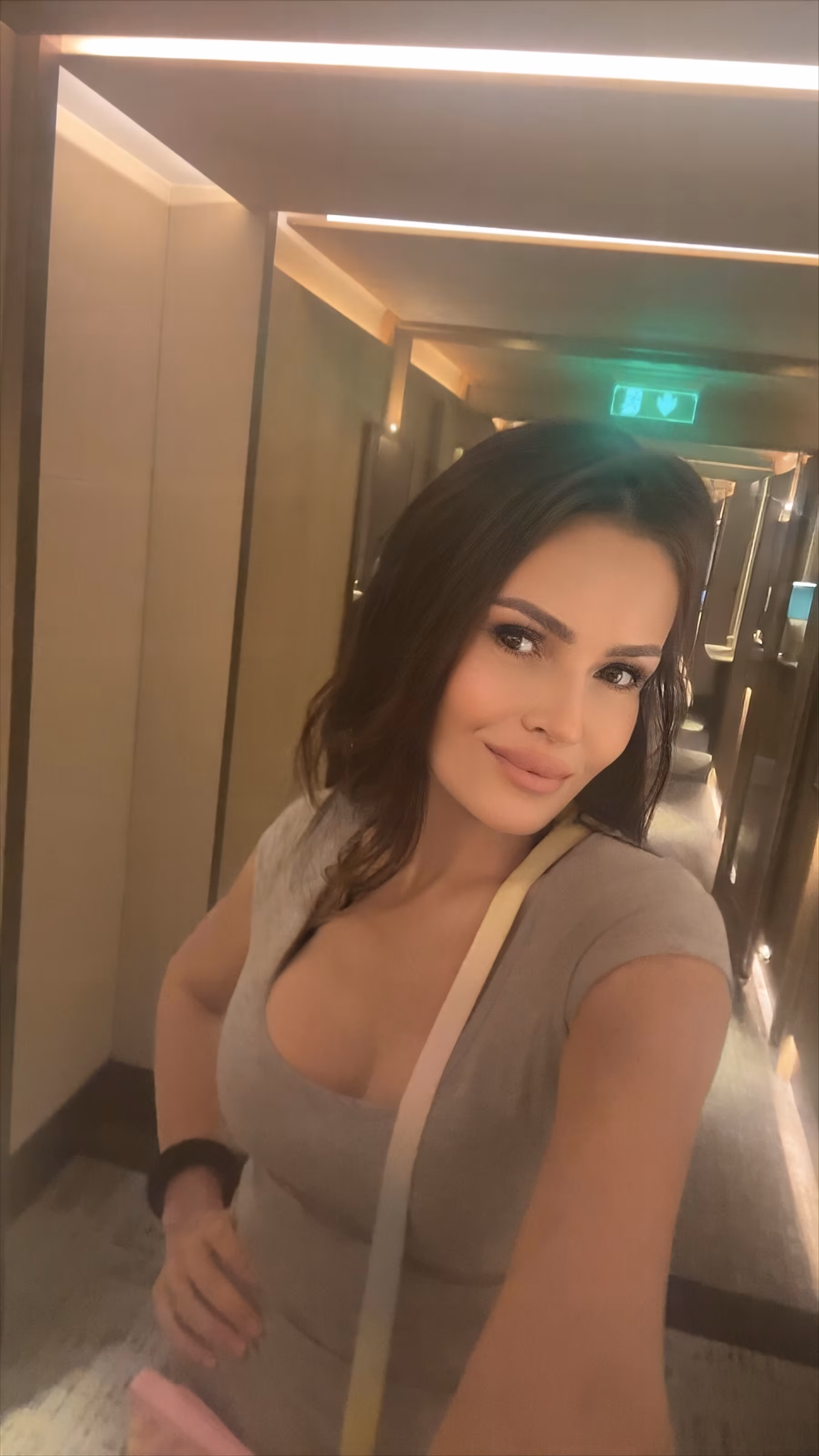 Olena 43 Cyprus/New York Cyprus I'm a bride searching for my prince